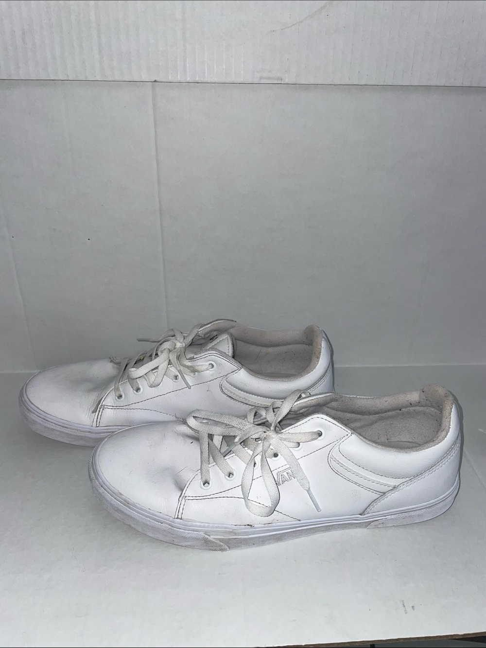Vans Size 13 White Low-Top Lace-Up Sneakers